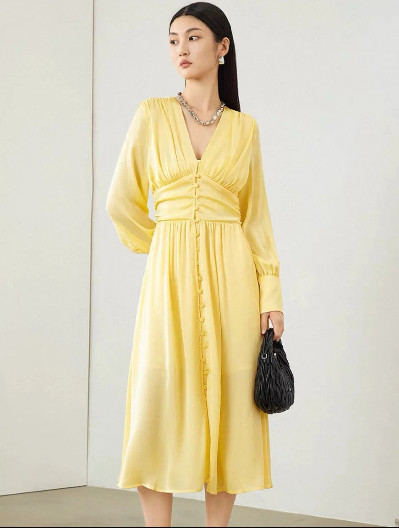 【影姐宠粉】2025专柜新款法式V领气质名媛收腰度假连衣裙617