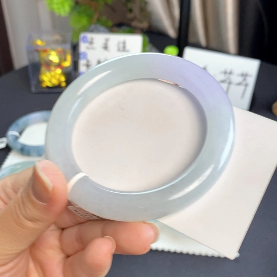 翡翠未镶嵌手镯淡春彩57.5