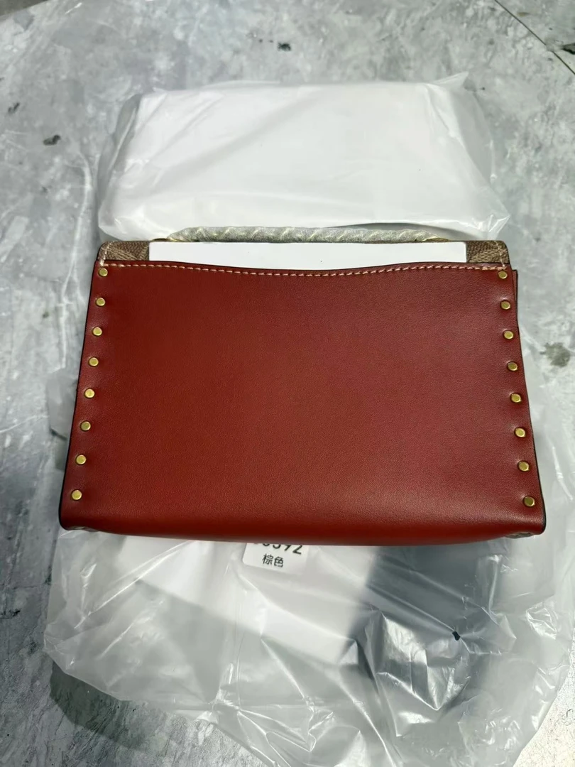 30592小号山茶花棕色【点点精选】新款时尚轻奢百搭气质女包