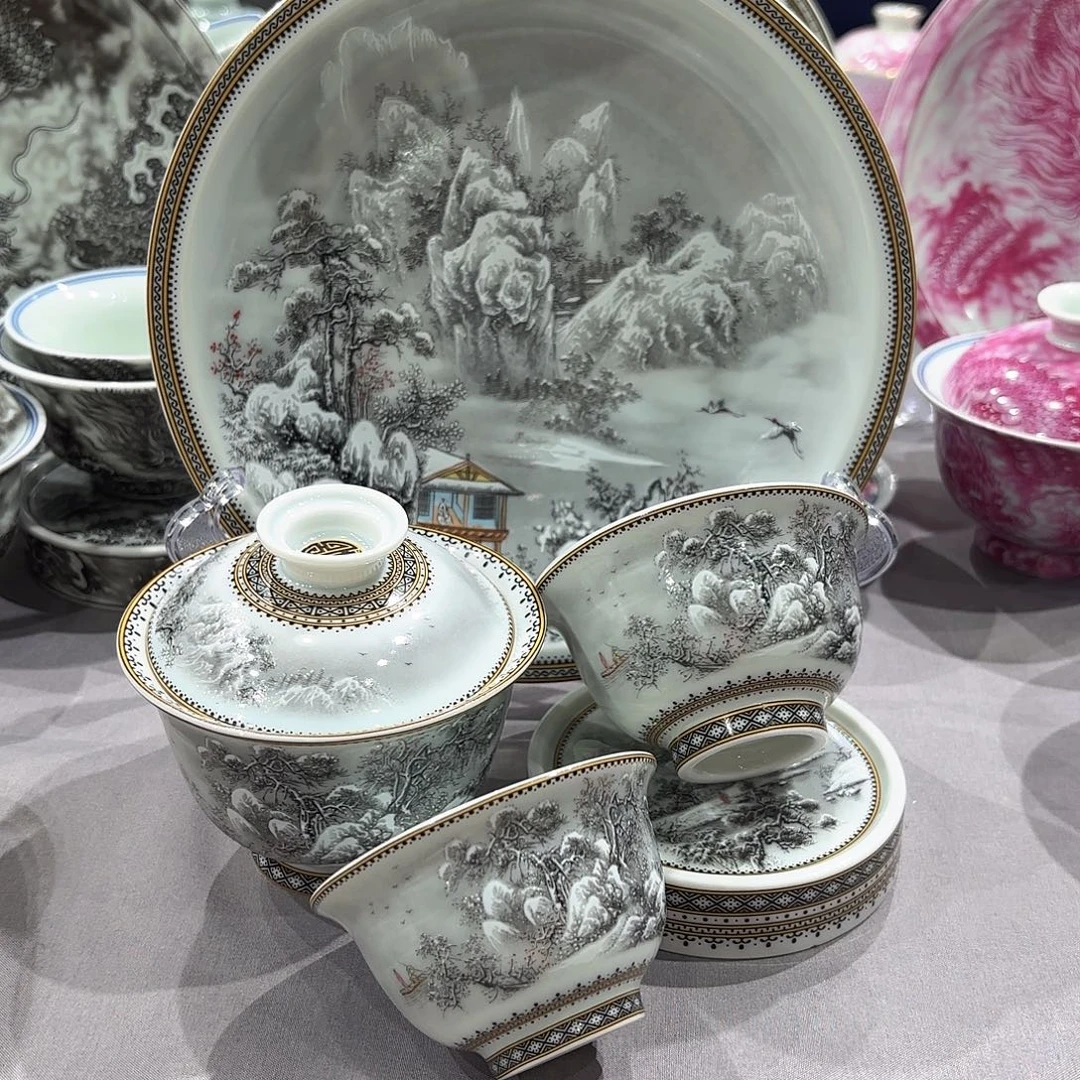 瓷片景德镇瓷器精品陈列