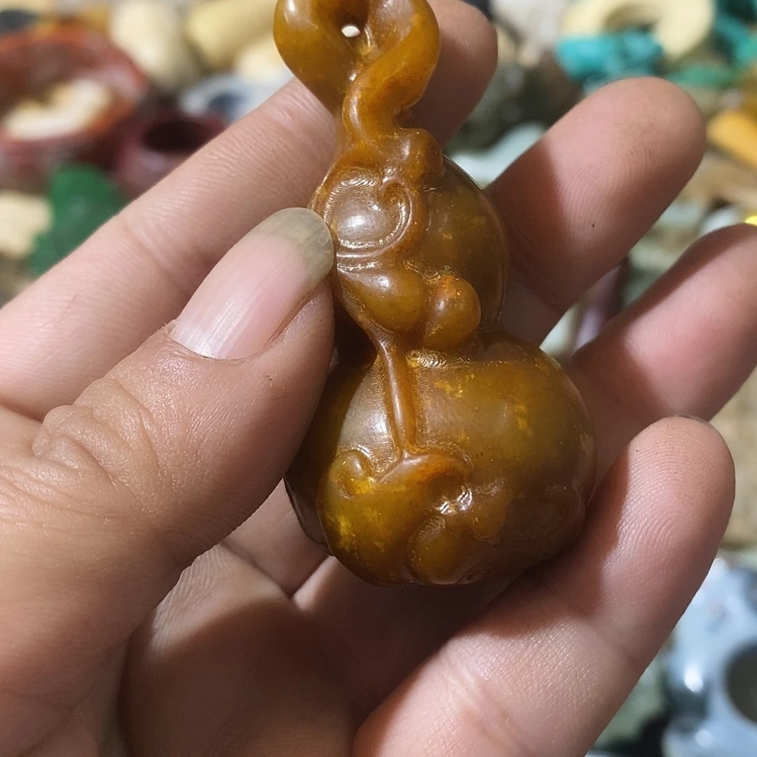 和田玉（糖玉）未镶嵌挂件