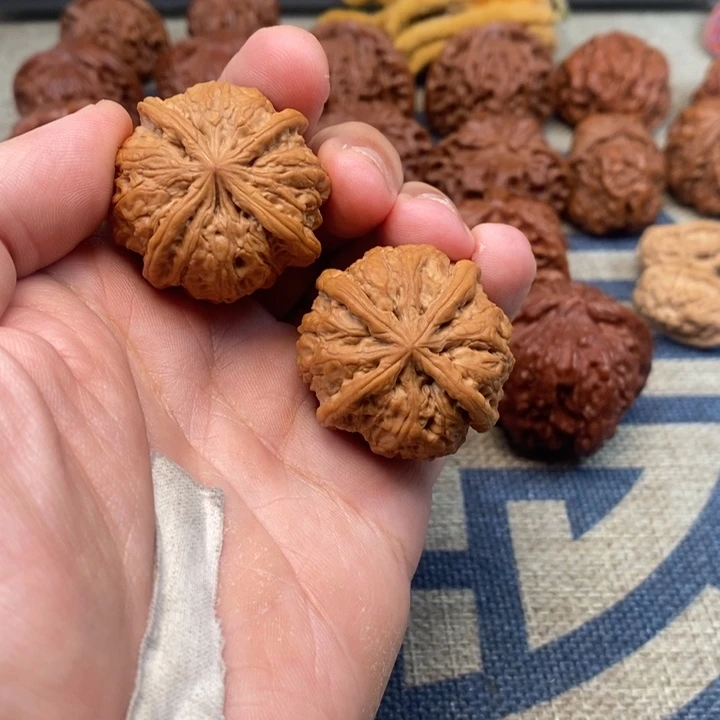 文玩核桃把件宇*芳核桃