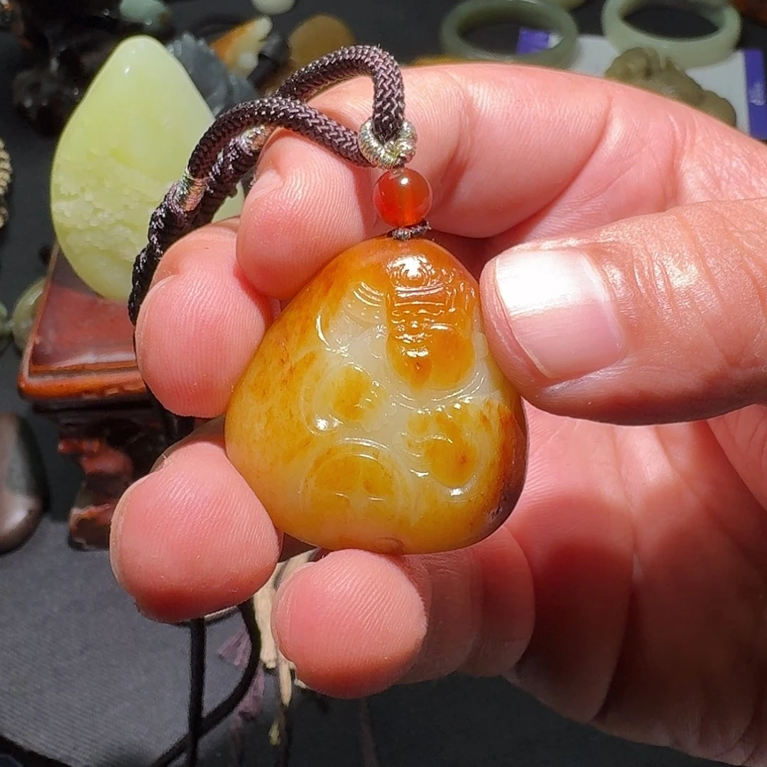 ****虣和田玉未镶嵌颈饰