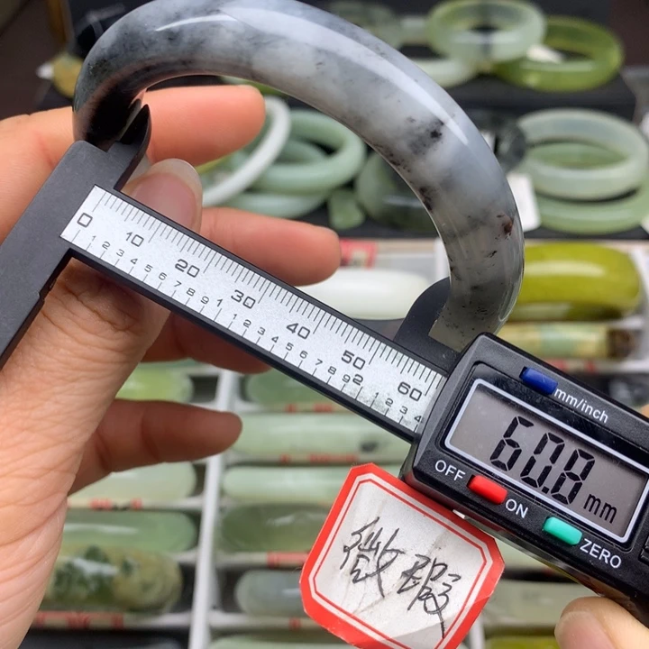 蛇纹石玉未镶嵌手镯798