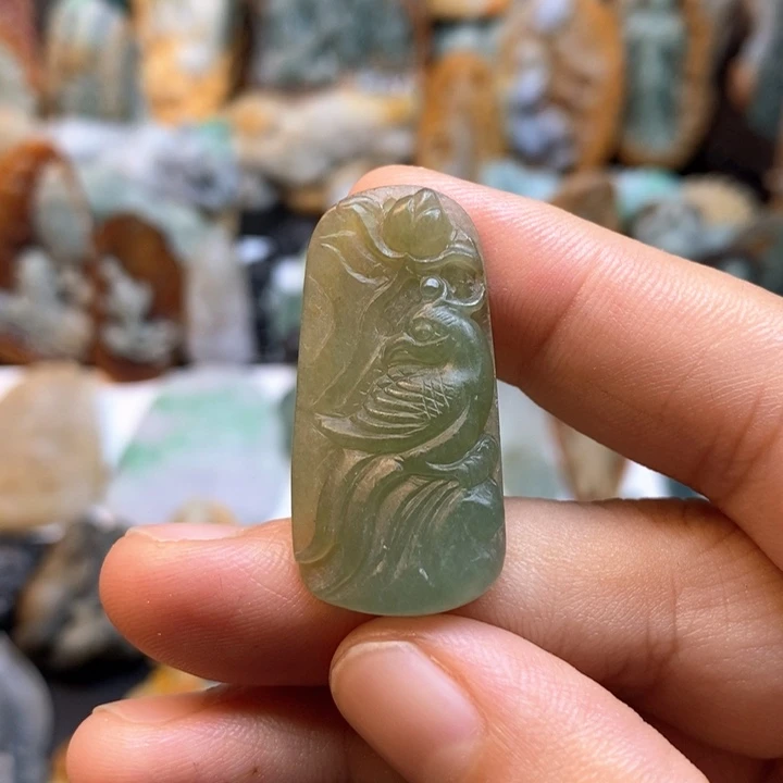 定制翡翠未镶嵌特色81