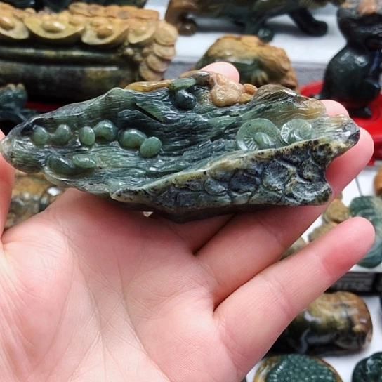 岫岩河磨玉（透闪石质玉）挂件未镶嵌