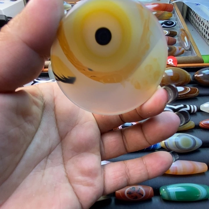 玛瑙/玉髓未镶嵌天然缠丝玛瑙