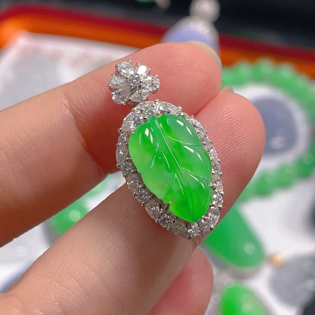 翡翠18K金镶嵌吊坠(不含链)