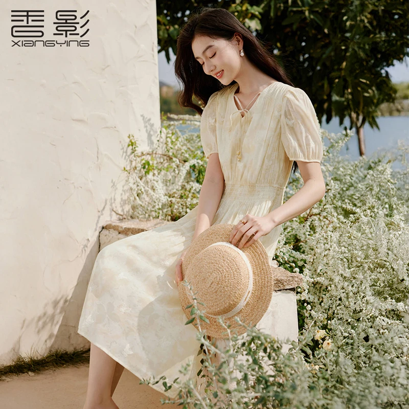L85S490连衣裙 香影立体蝴蝶刺绣连衣裙女夏季新款V字系带领裙子