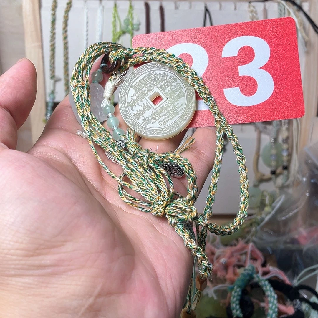 蛇纹石玉合金颈饰l****m