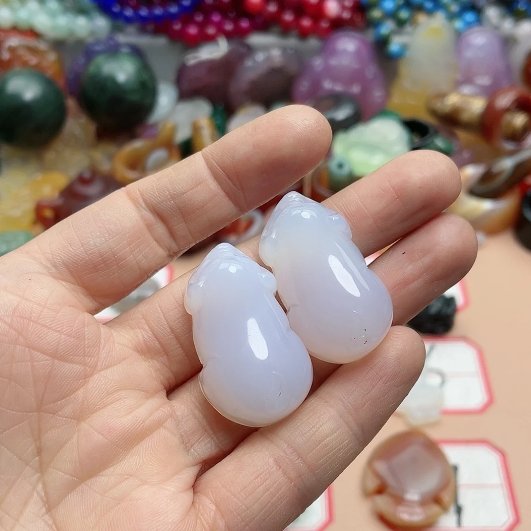 玛瑙/玉髓颈饰合金美**霞