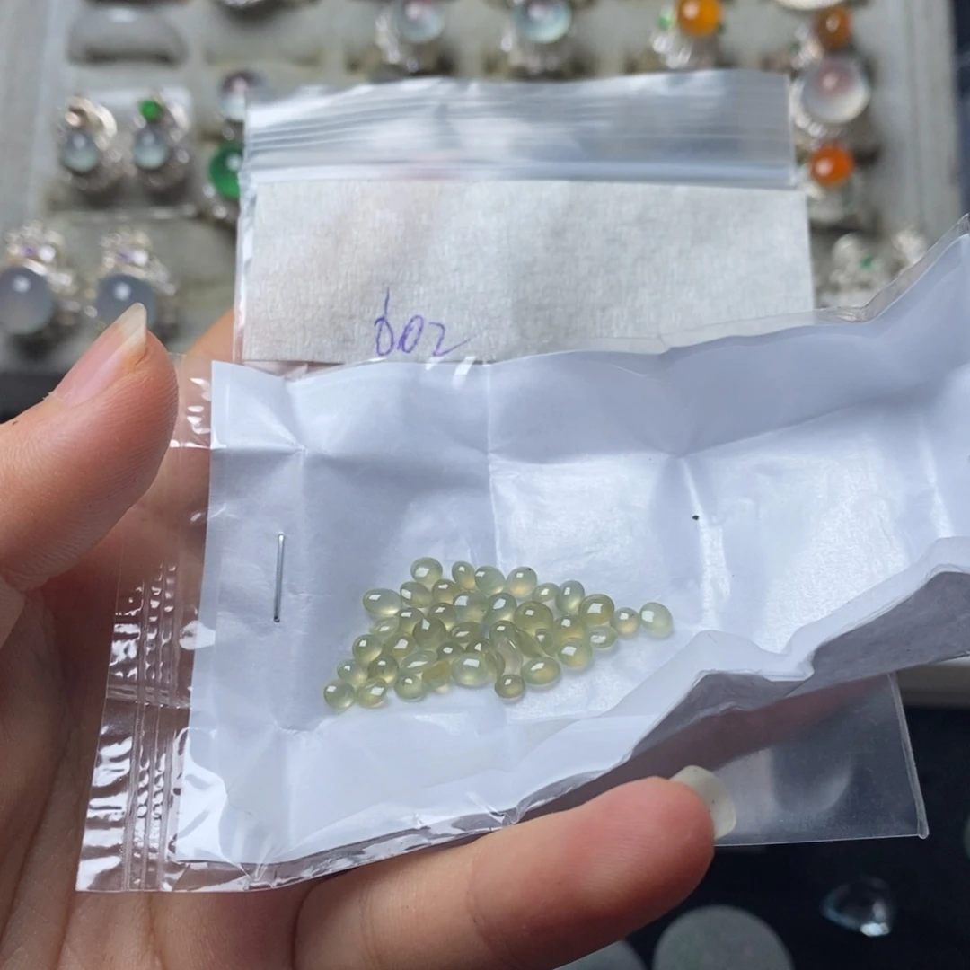 定制翡翠未镶嵌不退不换