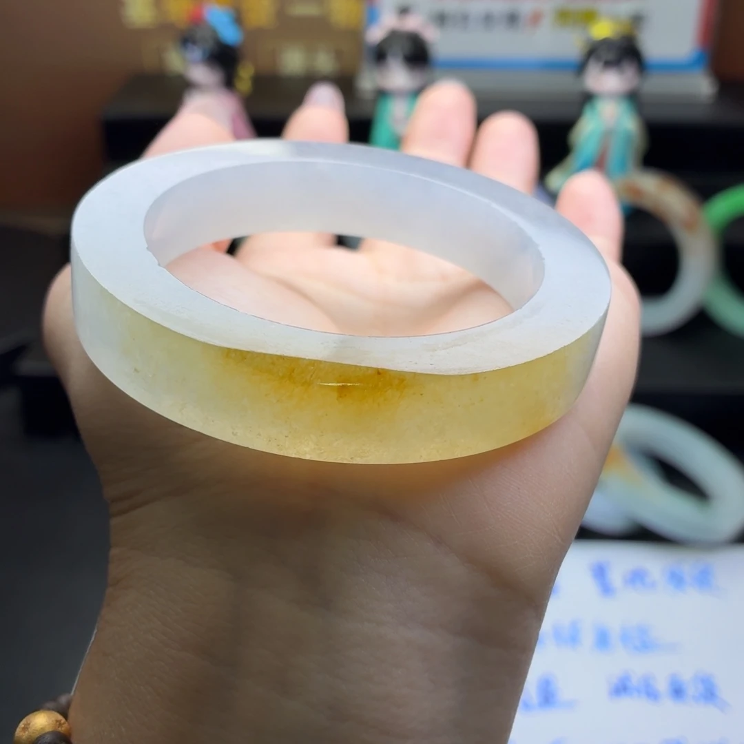 定制翡翠未镶嵌翡翠手镯