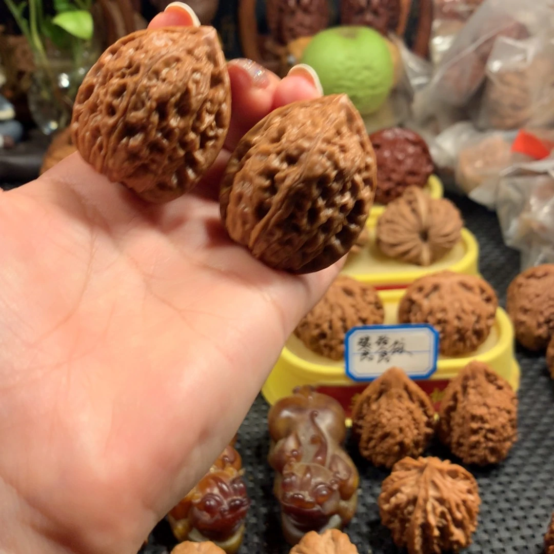 文玩核桃把件野生无名果