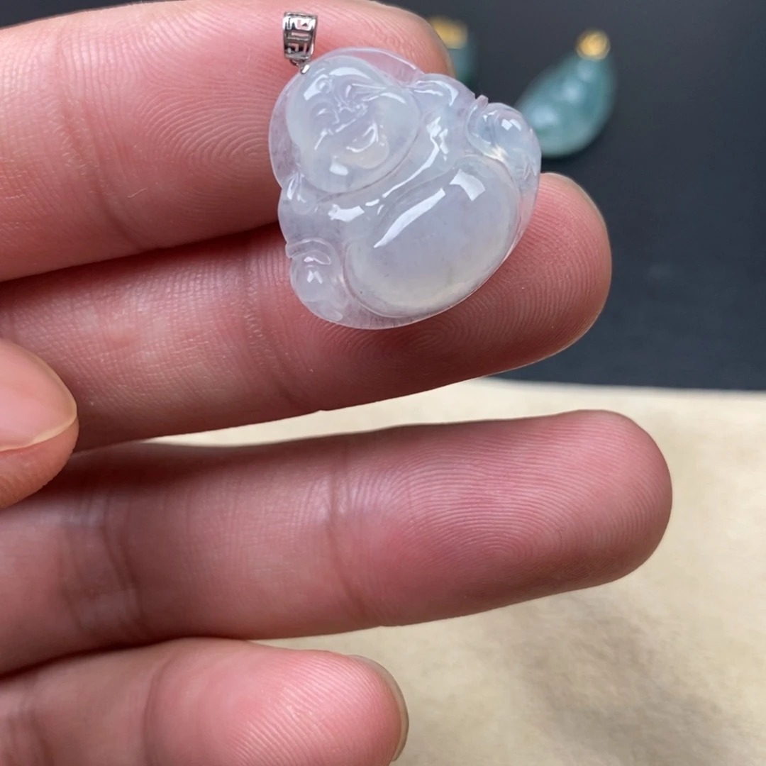 颈饰18K金镶嵌翡翠