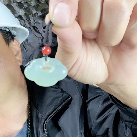蛇纹石玉未镶嵌珠宝奇石