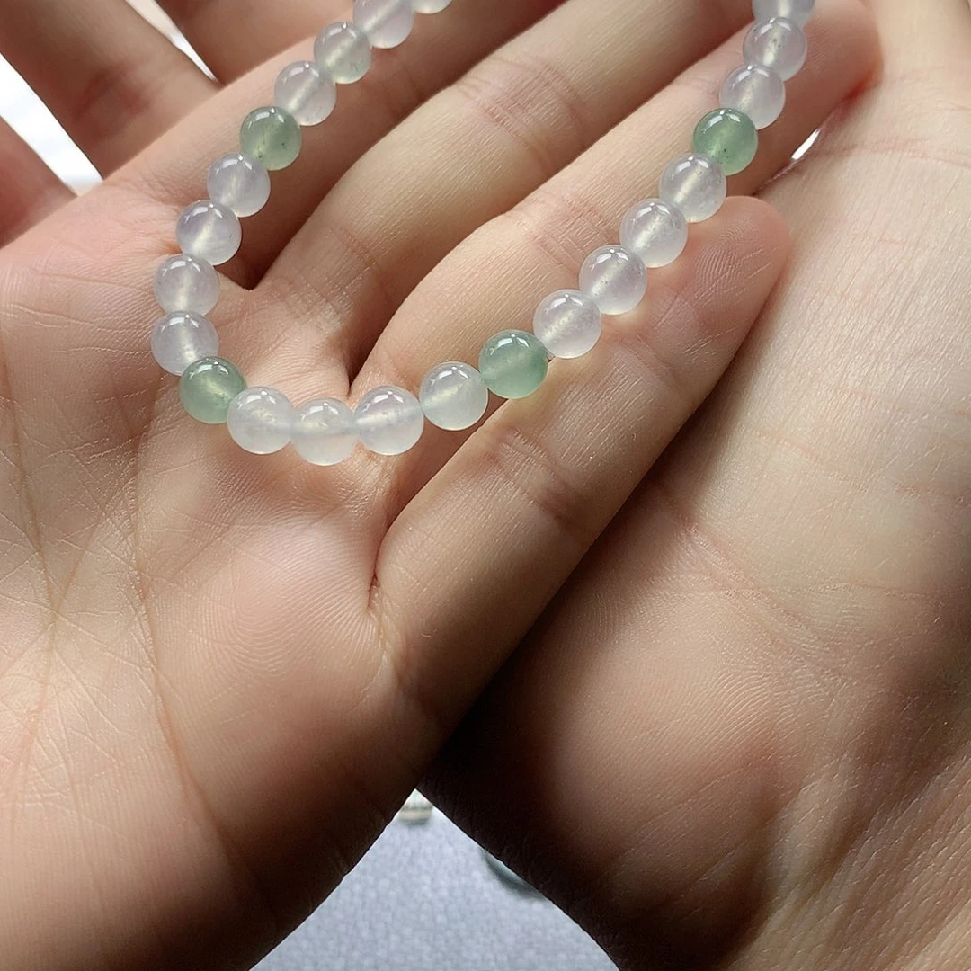 翡翠未镶嵌颈饰手串
