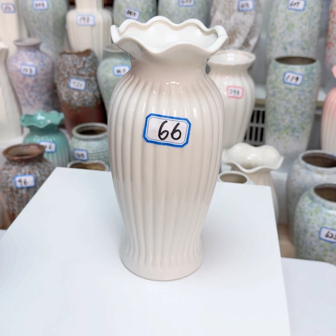 66号陶瓷高23厘米一个