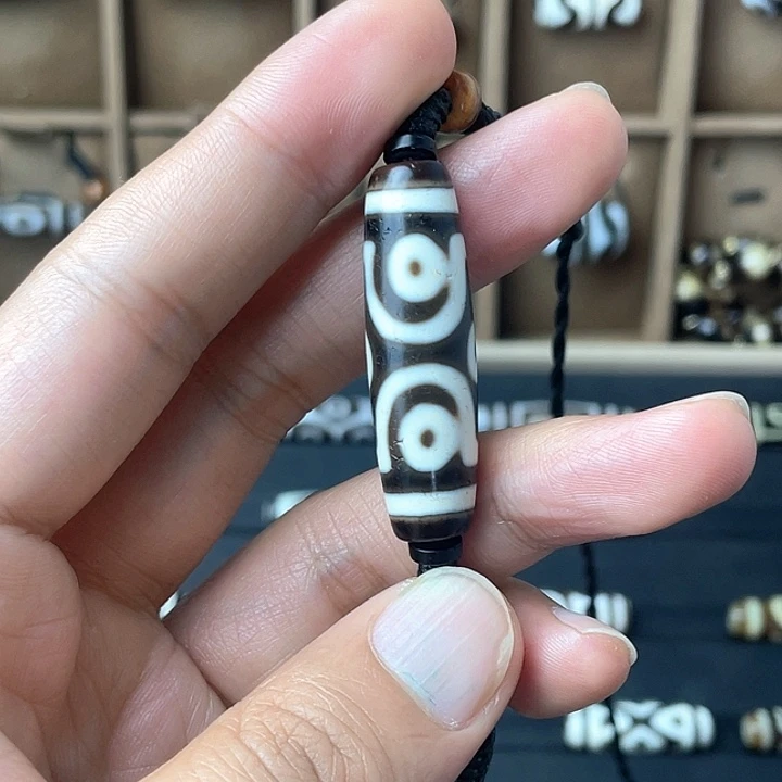 酷***姐玛瑙/玉髓吊坠未镶嵌