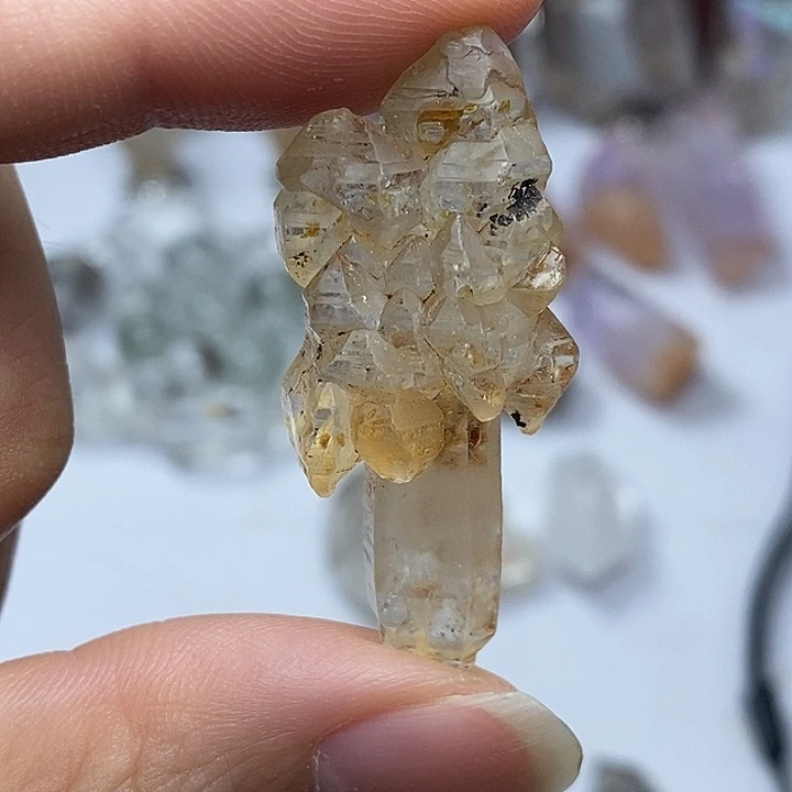 未镶嵌颈饰水晶油胆冰淇淋