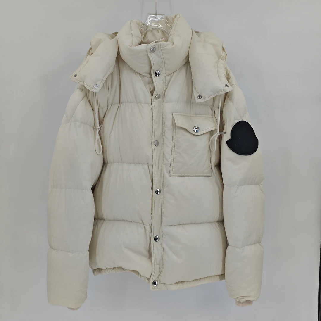 99新 MONCLER 奶油白黑标臂章连帽羽绒服/4码/Sw24749