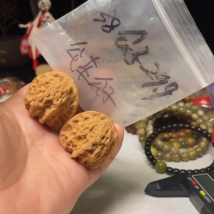 文玩核桃把件公子帽