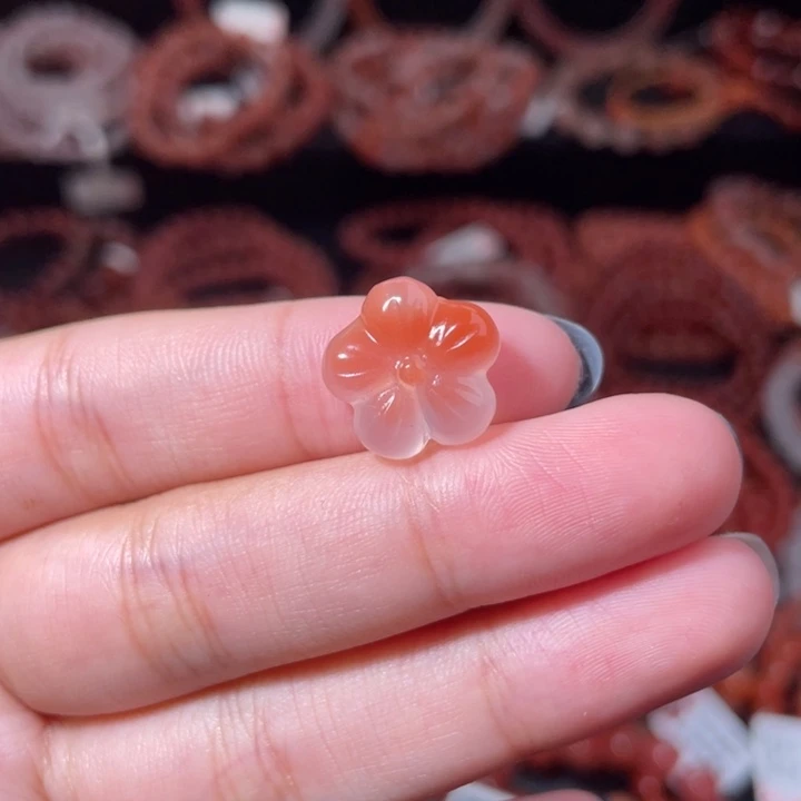 南红玛瑙未镶嵌梅花1760