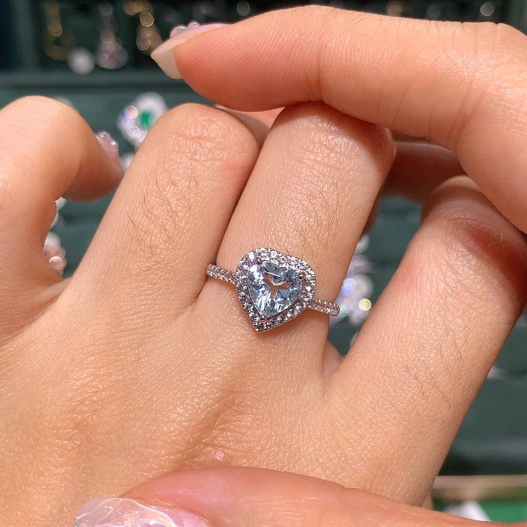 海蓝宝石戒指铂Pt850镶嵌