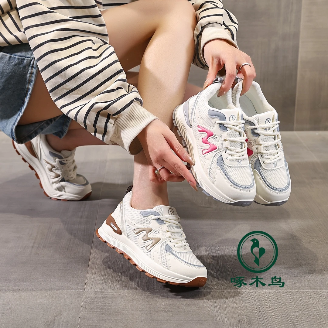 啄木鸟运动鞋女款2025春新款百搭厚底轻便舒适休闲鞋