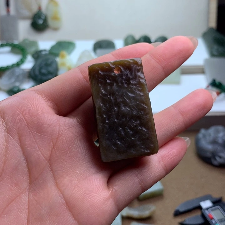 和田玉（糖玉）未镶嵌颈饰