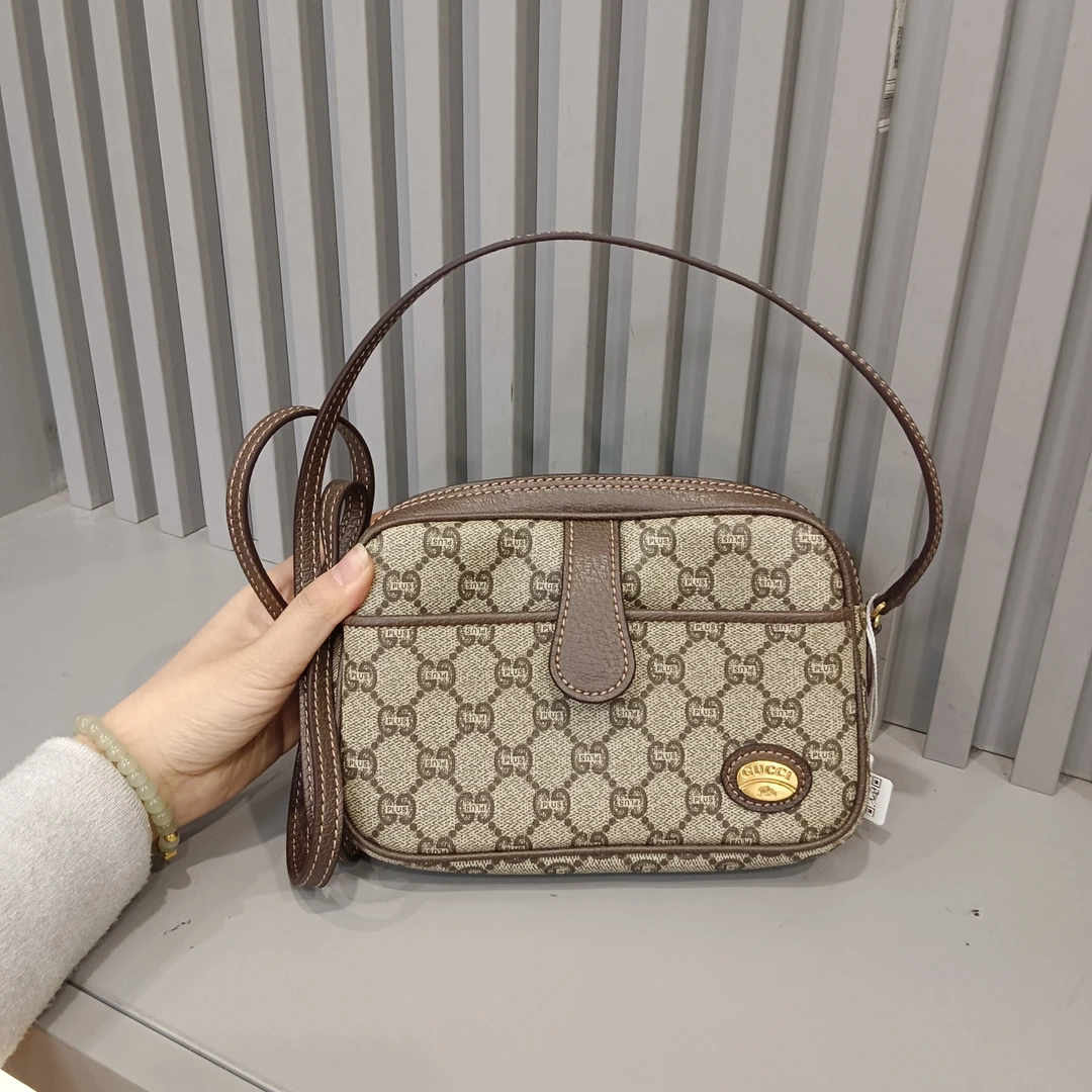 95新 GUCCI/古驰 兔兔奢轩轩/古驰斜挎包/240626125