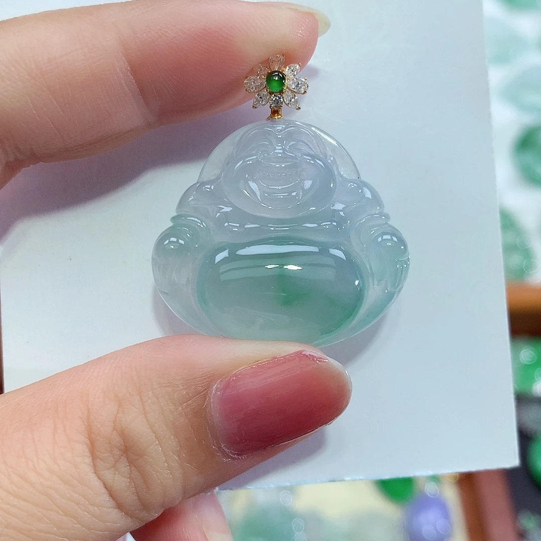 翡翠18K金镶嵌颈饰佛