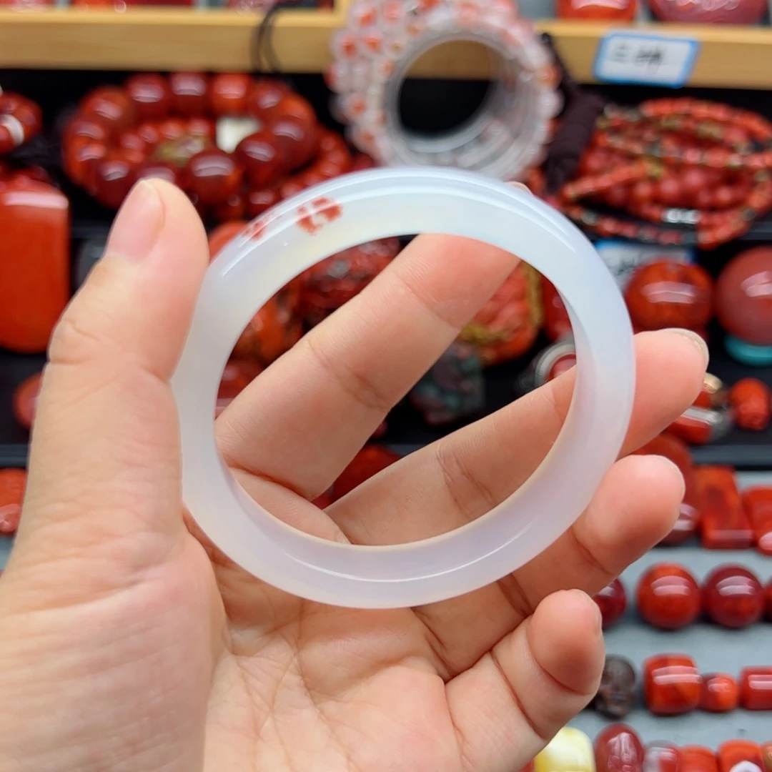 南红玛瑙配饰未镶嵌