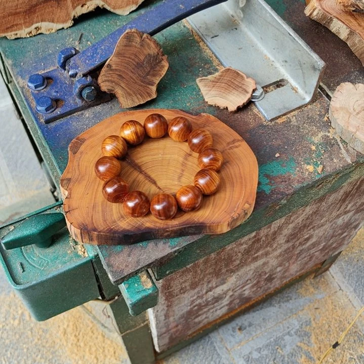 2.0黑油半根太行崖柏