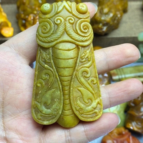 蛇纹石玉未镶嵌颈饰143