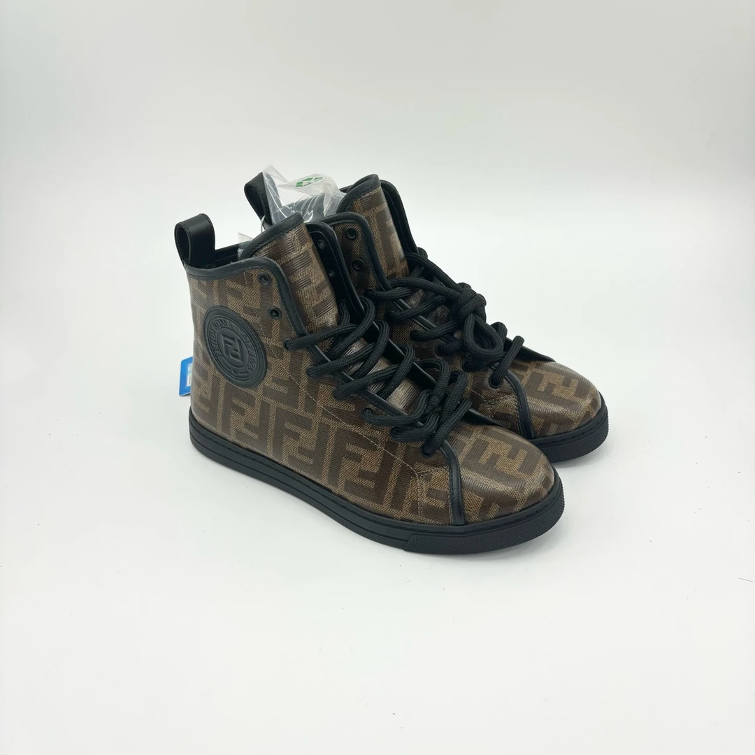 99新 FENDI/芬迪 芬迪/35码/满印高帮板鞋/99新/TT0432