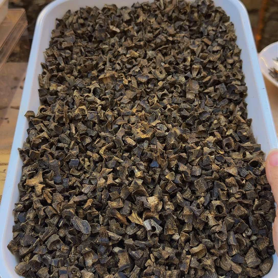 沉香木制品沉香蓝宝石料100克送蜡烛炉送20克