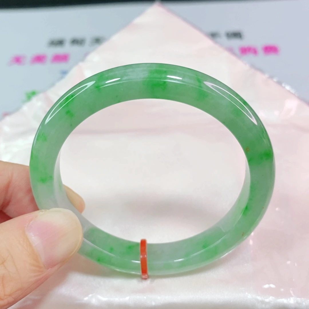 翡翠手镯未镶嵌51.5圈口正圈