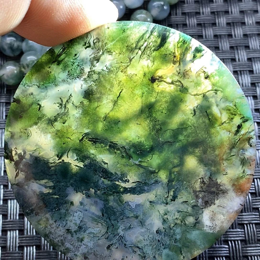 未镶嵌颈饰玛瑙/玉髓梦*