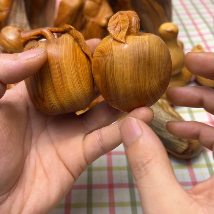 聚***光柏木（崖柏）陈化老料手串把件
