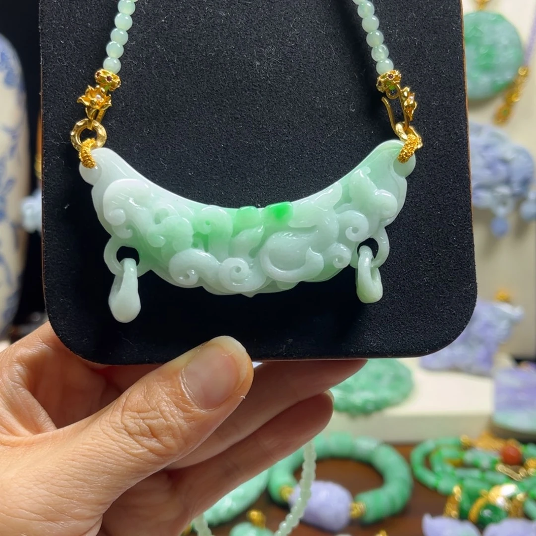 翡翠未镶嵌颈饰天然翡翠