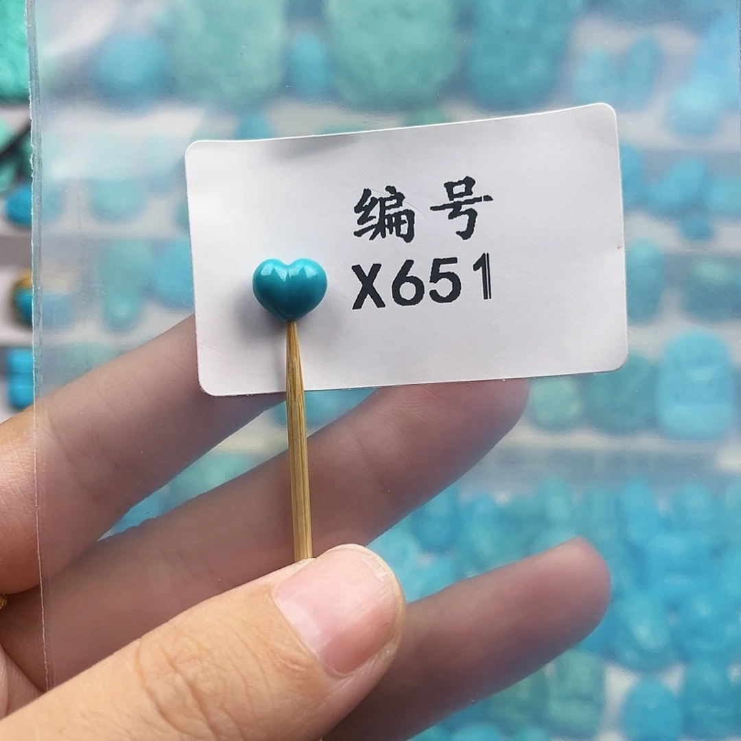 未镶嵌绿松石天然原矿雕刻绿松石