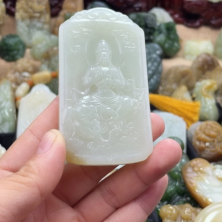 时***转和田玉（糖玉）未镶嵌颈饰