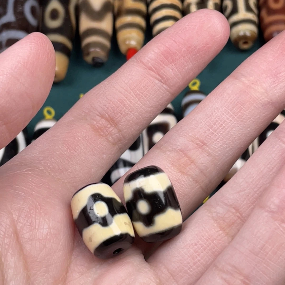 玛瑙/玉髓裸珠17 12 三眼2粒