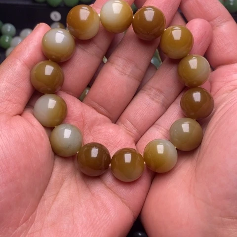 *****和田玉未镶嵌手串