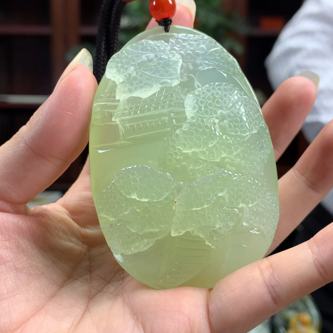 蛇纹石玉未镶嵌颈饰