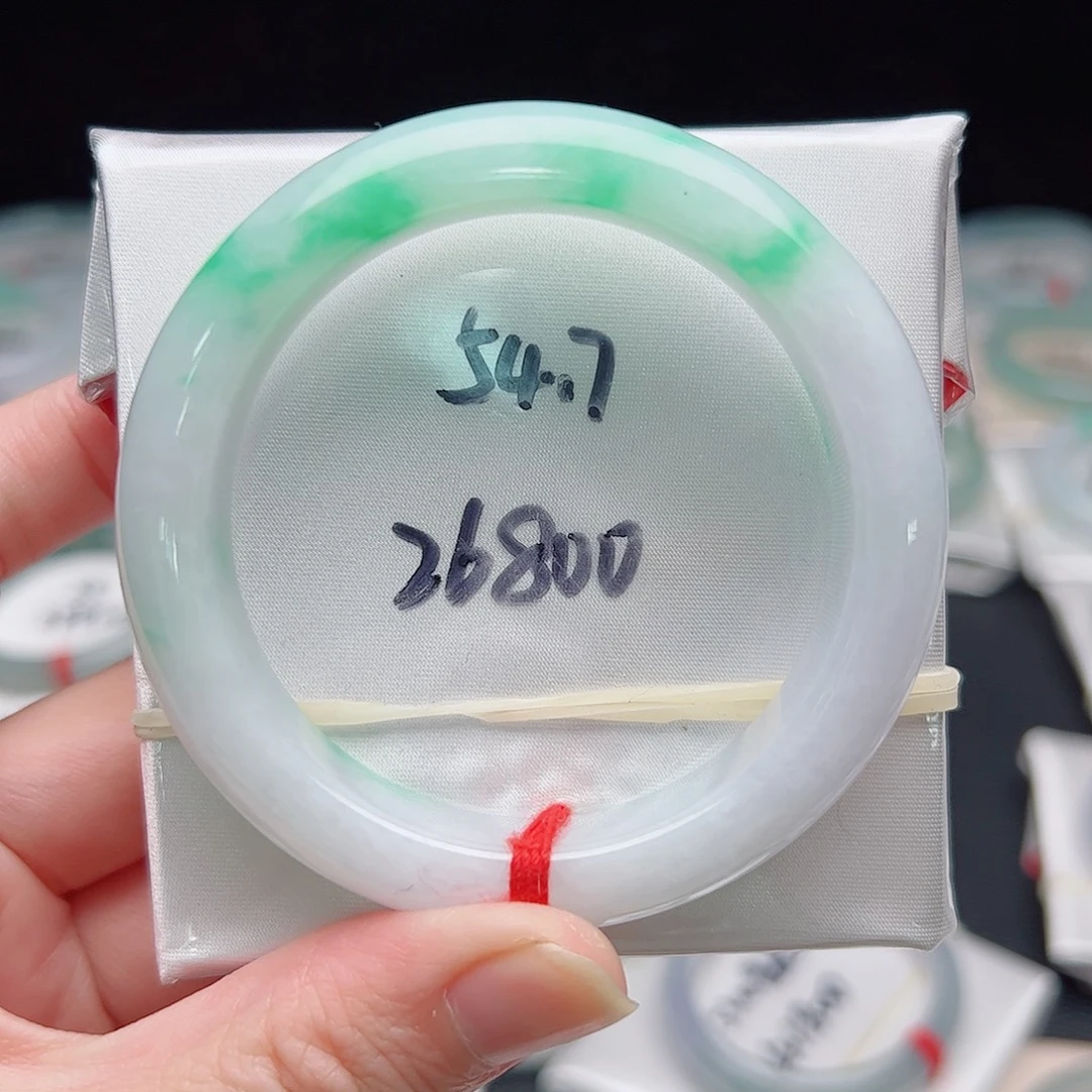 翡翠未镶嵌手镯A货