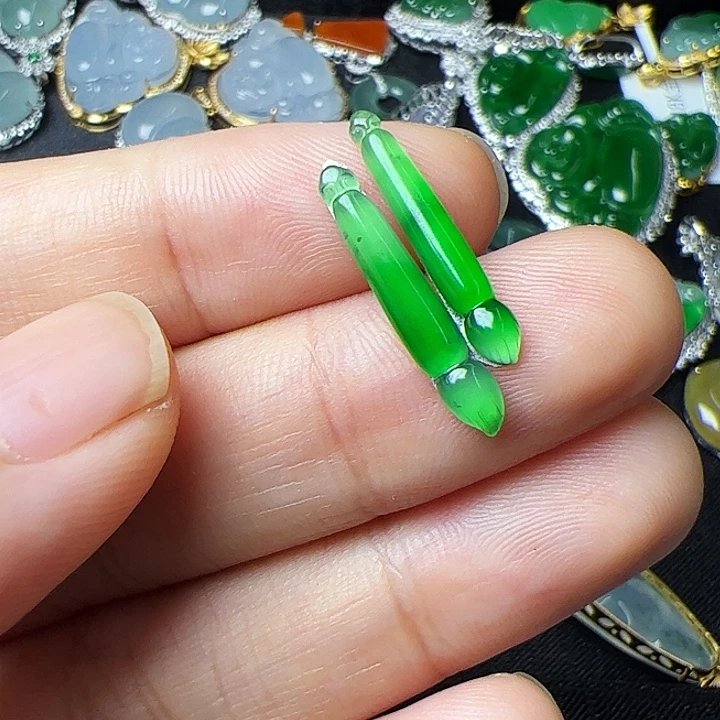 翡翠未镶嵌耳饰翡翠