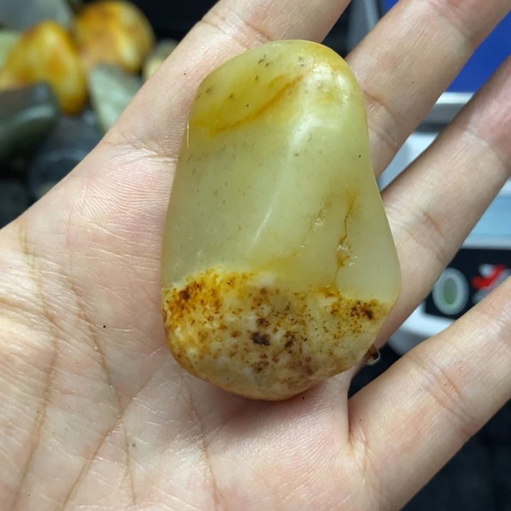 未镶嵌和田玉（糖玉）挂件