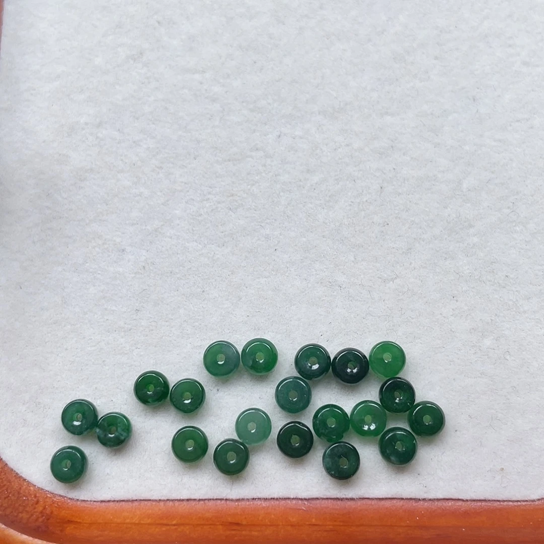 翡翠散珠翡翠算盘珠卡1.8。 20颗